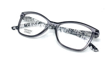Cargar imagen en el visor de la galería, Gafas de lectura Elisabeth -Lentes irrompibles GARANTÍA DE CALIDAD Y SATISFACCIÓN: DE VENTA EN FARMACIAS  Color Grey  - Diseño Italiano y control de calidad europea.
